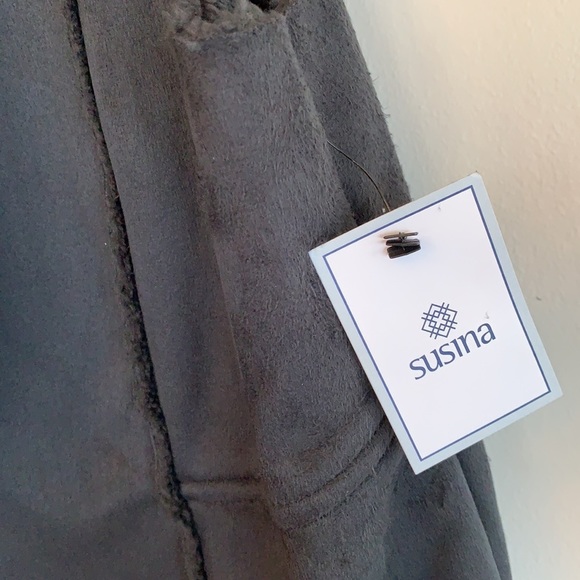 💕x2HP💕Susina black faux fur shearling vest - Picture 10 of 12